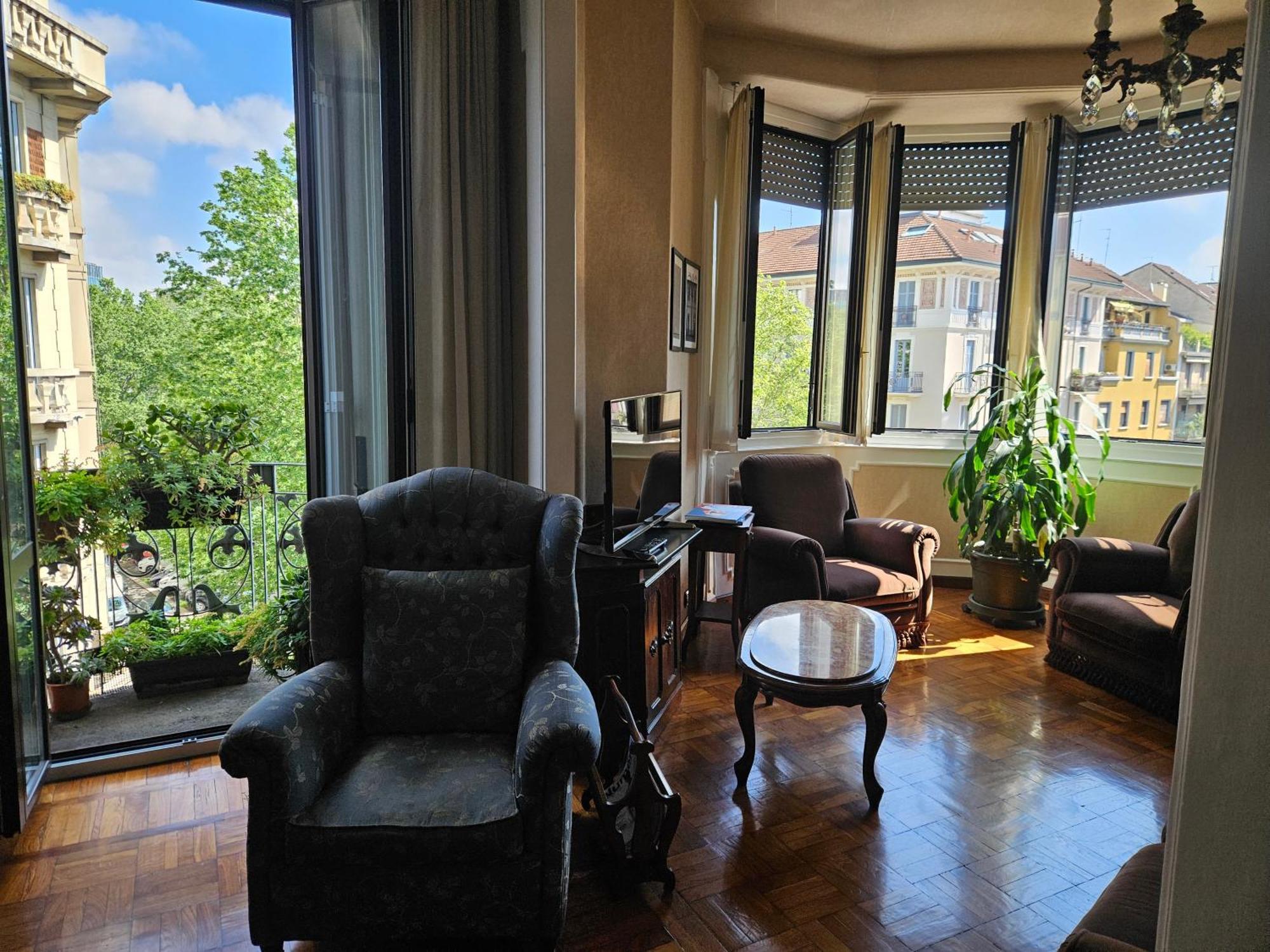 Homegallery - Elegante Appartamento Milanese Exteriér fotografie