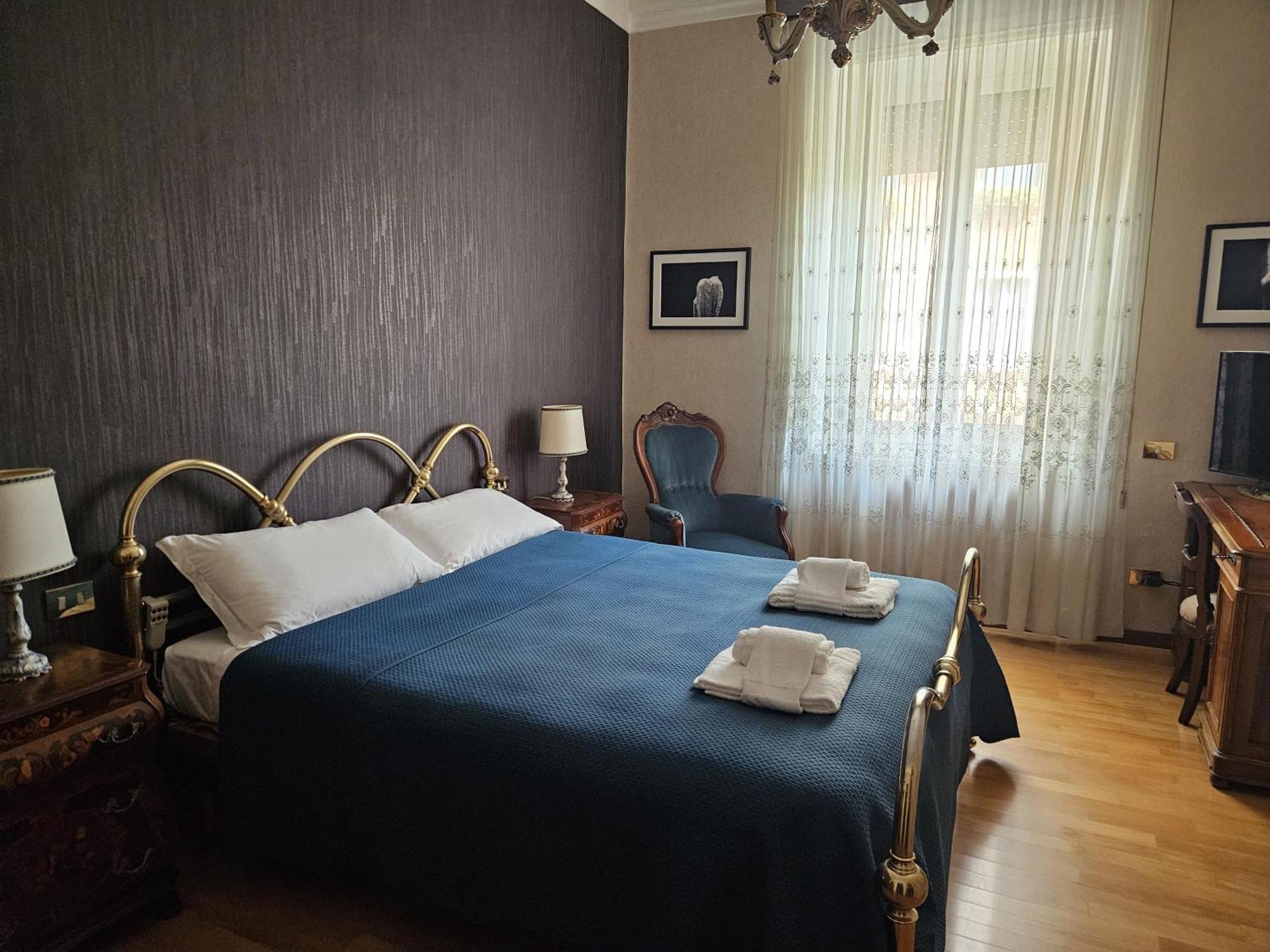 Homegallery - Elegante Appartamento Milanese Exteriér fotografie