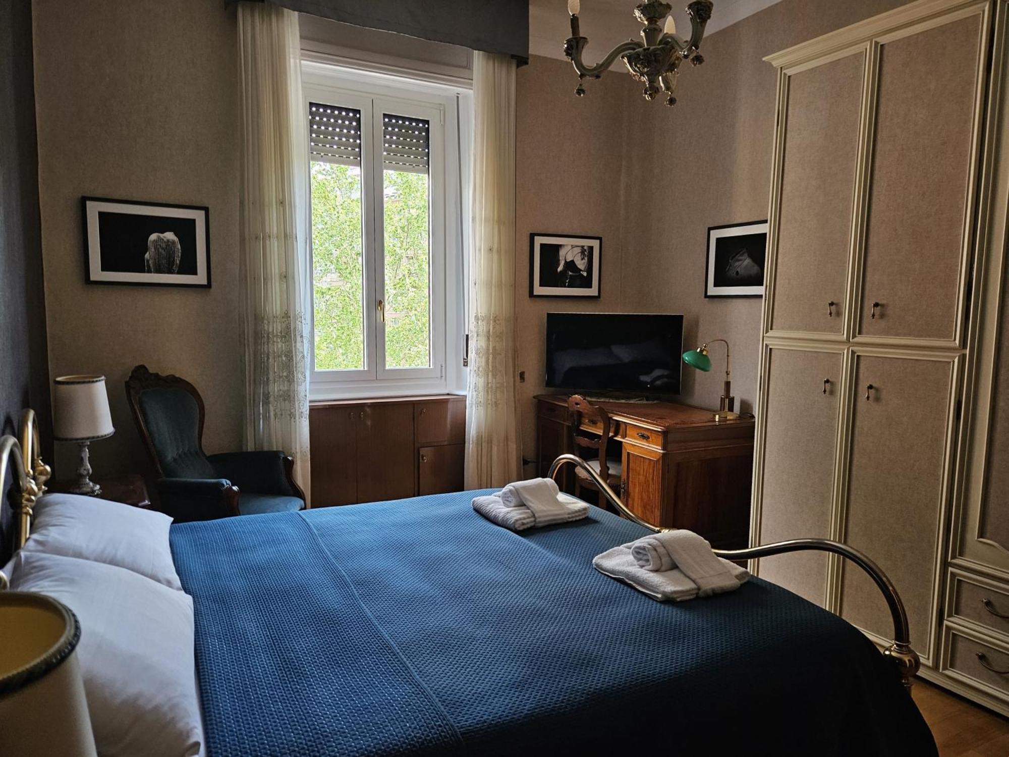 Homegallery - Elegante Appartamento Milanese Exteriér fotografie
